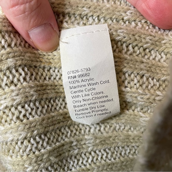 Christopher & Banks Women’s Tan Cable Knit Button Front Cardigan Sweater Large - Picture 8 of 10